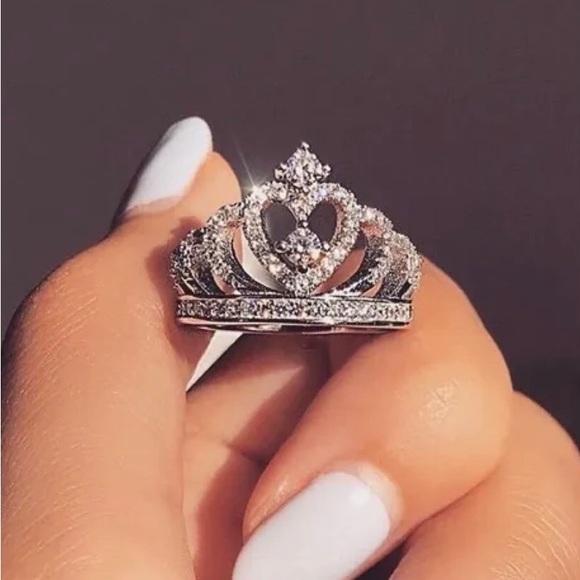 Crown Ring - Picture 5 of 5